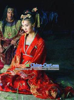 Chinese Ancient Khotan Kingdom Princess Wedding Dress Embroidered Replica Costume for Women