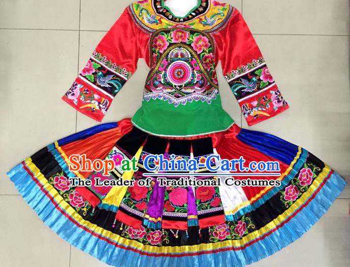 Traditional Chinese Miao Nationality Dance Clothing Hmong Ethnic Minority Costumes and Headwear