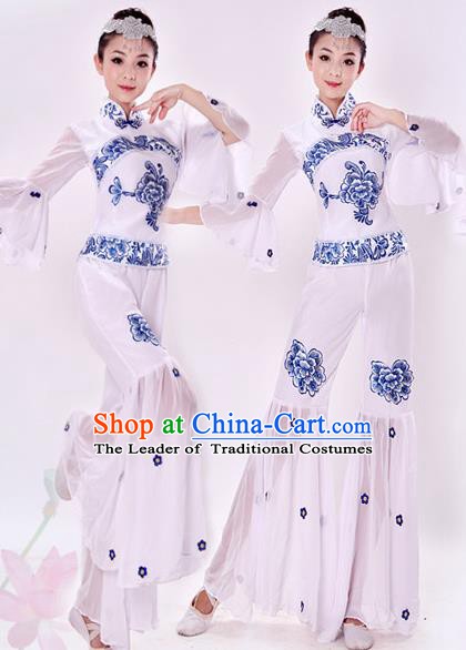 Traditional Chinese Yangge Fan Dancing Costume, Folk Dance Yangko Costume Drum Dance White Clothing for Women