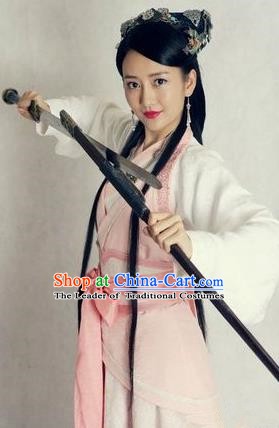 Chinese Ancient Wei and Jin Dynasties Swordswoman Embroidered Hanfu Dress Replica Costume for Women