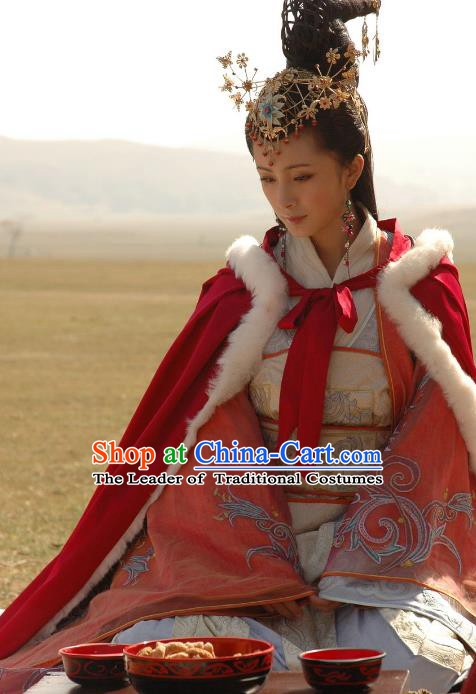 Traditional Chinese Ancient Han Dynasty Palace Lady Wang Zhaojun Hanfu Embroidered Replica Costume for Women