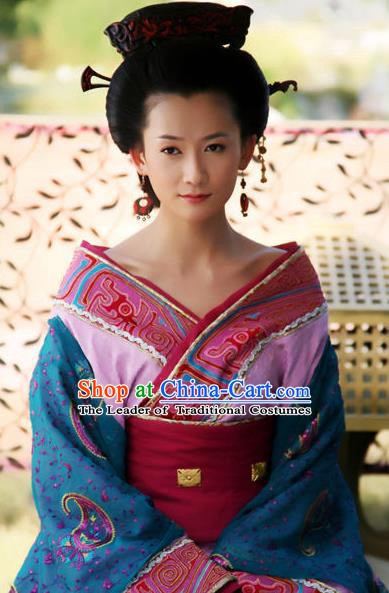 Traditional Chinese Ancient Han Dynasty Empress Dou Hanfu Dress Queen Replica Costume for Women