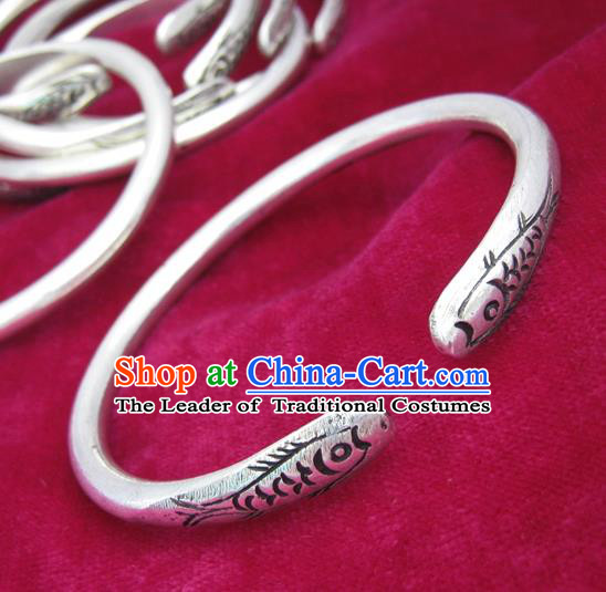 Chinese Miao Nationality Sliver Ornaments Traditional Hmong Handmade Carving Fish Bracelet for Women