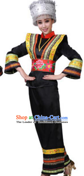 Traditional Chinese Yao Nationality Clothing, China Yao Ethnic Dance Costume and Hat for Women