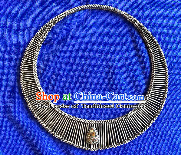 Handmade Chinese Miao Nationality Necklace Sliver Hmong Necklet for Women