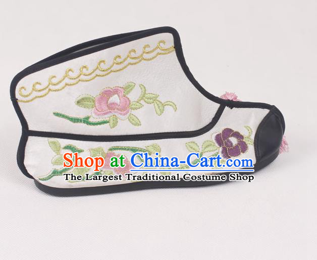 Chinese Traditional Beijing Opera Embroidered Boots Peking Opera Blues White Cloth Shoes for Women