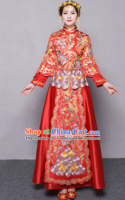 Chinese Traditional Xiuhe Suit Embroidered Red Longfeng Flown Ancient Wedding Dress for Women