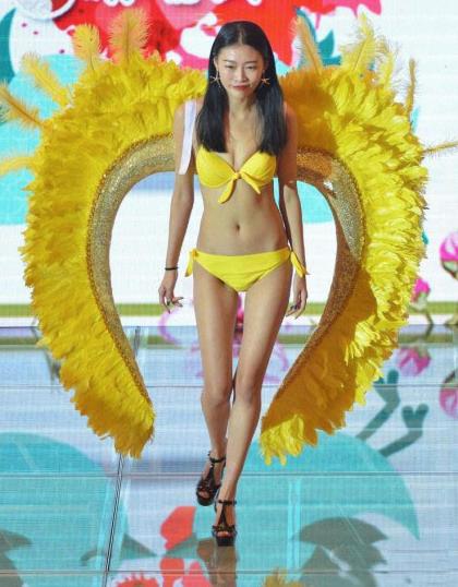 Stage Performance Brazilian Carnival Yellow Feather Wings Miami Deluxe Wings for Women