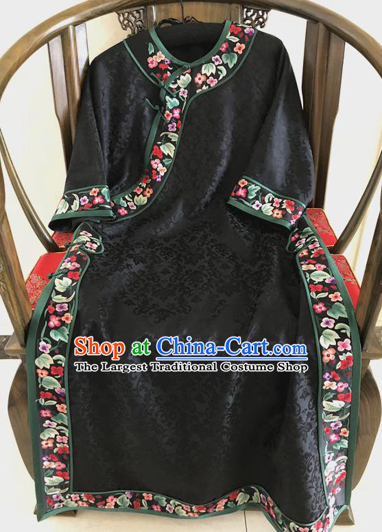 Traditional Chinese Handmade Silk Costume Tang Suit Embroidered Black Brocade Qipao Dress for Women