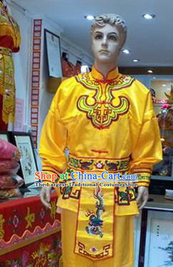 Traditional Chinese Beijing Opera Swordsman Costume Takefu Embroidered Yellow Clothing for Adults