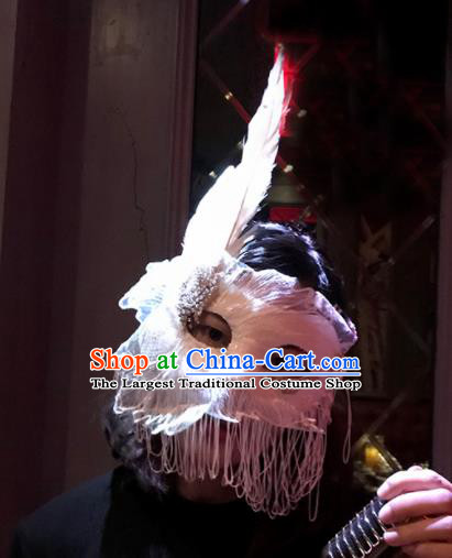 Top Halloween Cosplay White Feather Tassel Masks Brazilian Carnival Catwalks Fancy Dress Ball Face Mask for Women