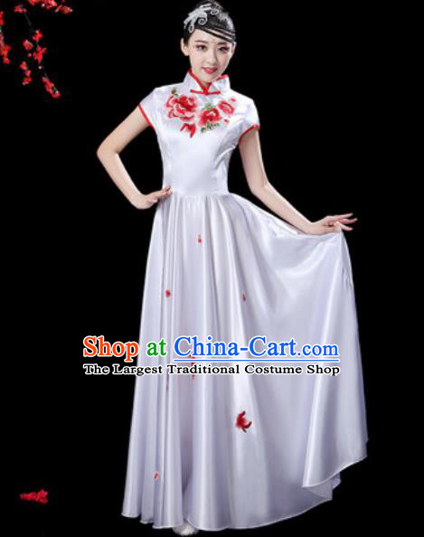 Chinese Classical Dance Chorus White Silk Embroidered Dress Traditional Umbrella Dance Fan Dance Costumes for Women