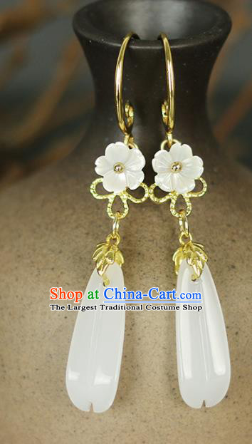 Chinese Handmade Shell White Earrings Traditional Classical Hanfu Ear Jewelry Accessories for Women