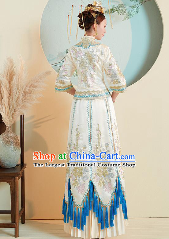 Chinese Traditional Embroidered Peony White Xiuhe Suits Ancient Bride Toast Wedding Costumes for Women