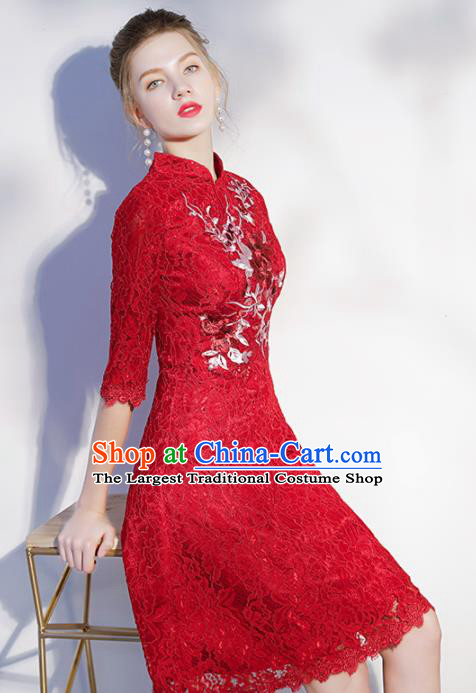 Chinese Traditional Bride Embroidered Slim Cheongsam Ancient Handmade Red Lace Wedding Dress for Women