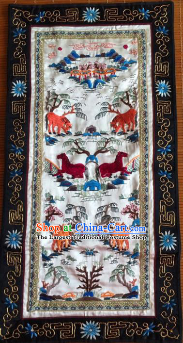 Chinese Traditional Handmade Embroidery Craft Embroidered Horses Cloth Patches Embroidering Silk Piece