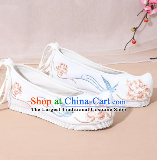 Chinese National Embroidered Peony White Shoes Ancient Traditional Princess Shoes Hanfu Shoes for Women