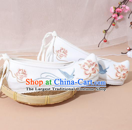 Chinese National Embroidered Peony White Shoes Ancient Traditional Princess Shoes Hanfu Shoes for Women