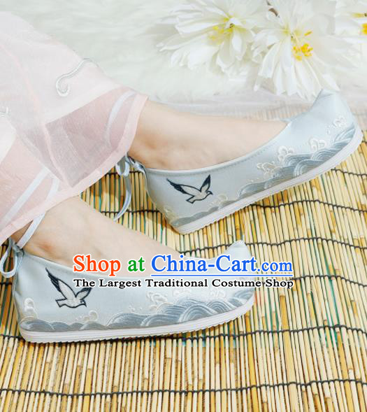Chinese National Blue Embroidered Shoes Ancient Traditional Princess Shoes Hanfu Shoes for Women