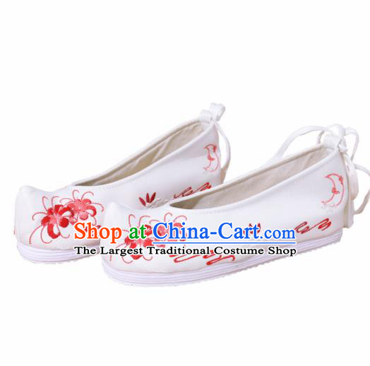 Chinese National Embroidered Manjusaka White Shoes Ancient Traditional Princess Shoes Hanfu Shoes for Women