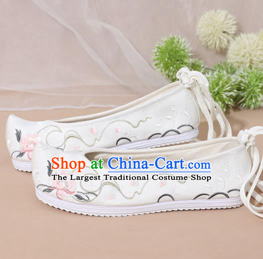 Chinese National Embroidered Peony White Shoes Ancient Traditional Princess Shoes Hanfu Shoes for Women