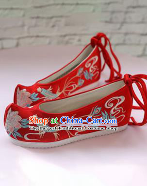 Chinese National Embroidered Fish Flower Red Shoes Ancient Traditional Princess Shoes Wedding Hanfu Shoes for Women