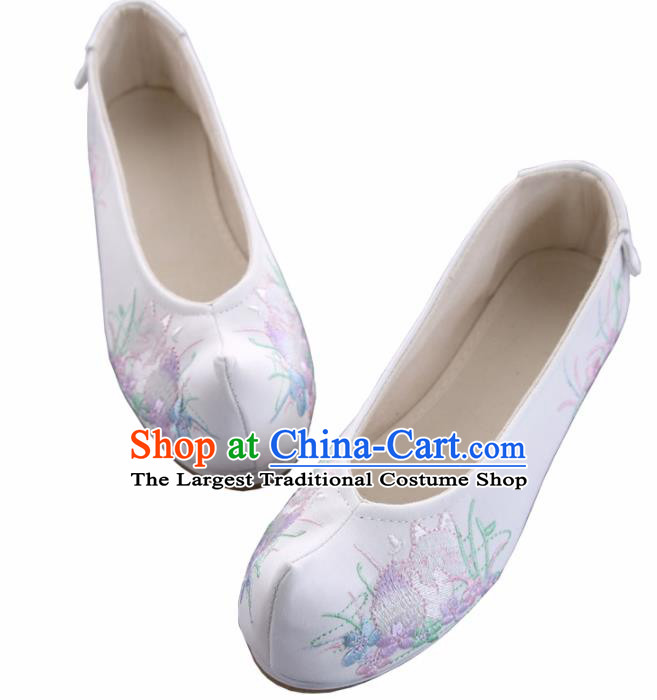 Traditional Chinese National Embroidered Orchid White Shoes Ancient Princess Cloth Shoes Handmade Hanfu Shoes for Women