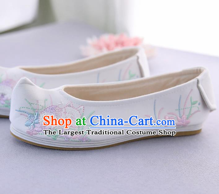 Traditional Chinese National Embroidered Orchid White Shoes Ancient Princess Cloth Shoes Handmade Hanfu Shoes for Women