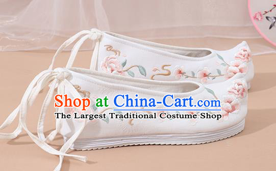 Traditional Chinese National White Embroidered Begonia Shoes Ancient Princess Shoes Handmade Hanfu Shoes for Women