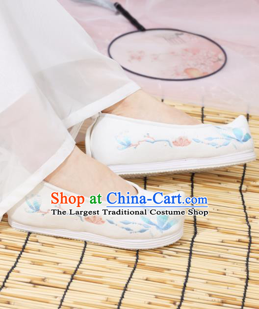 Traditional Chinese National Embroidered Magnolia White Shoes Ancient Princess Shoes Handmade Hanfu Shoes for Women