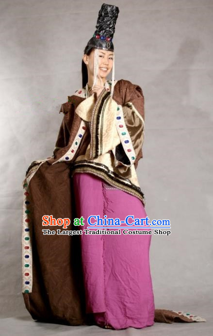 Traditional Chinese Mongol Nationality Brown Costume Mongolian Ethnic Stage Show Dress for Women