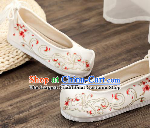 Traditional Chinese Embroidered Deer White Shoes Handmade Cloth Shoes National Cloth Shoes for Women