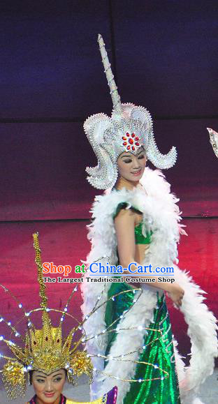 Chinese Lishui Jinsha Dai Nationality Dance Green Dress Ethnic Wedding Stage Performance Costume and Headpiece for Women