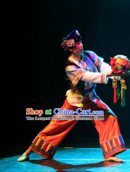 Chinese Dream Like Lijiang Zhuang Nationality Clothing Stage Performance Dance Costume for Men