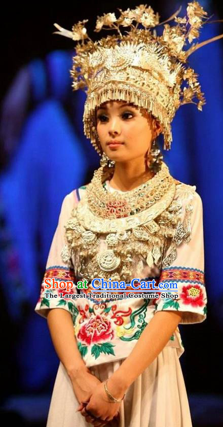 Chinese Charm Xiangxi Miao Nationality Folk Dance White Dress Stage Performance Costume and Headpiece for Women