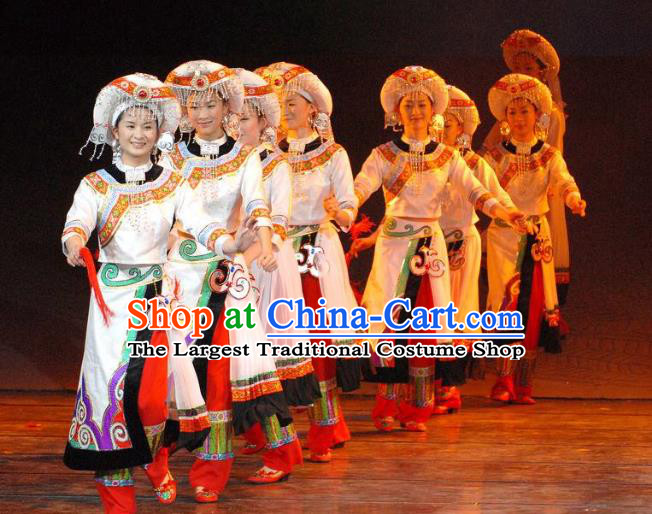 Chinese Wind Of Colorful Guizhou Yao Nationality Ethnic Dance White Dress Stage Performance Costume and Headpiece for Women