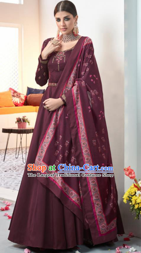 Asian Indian Festival Embroidered Purple Taffeta Dress India Bollywood Traditional Lehenga Court Costumes for Women
