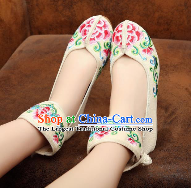 Traditional Chinese Old Beijing Bride Embroidery Peony Beige Shoes National Embroidered Shoes Hanfu Shoes for Women