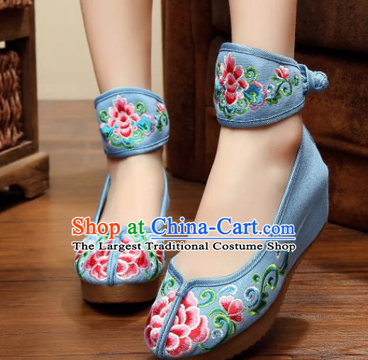 Traditional Chinese Old Beijing Bride Embroidery Peony Blue Shoes National Embroidered Shoes Hanfu Shoes for Women