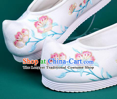 Chinese Traditional Embroidered Pink Flowers Shoes Hanfu Shoes Princess Shoes for Women