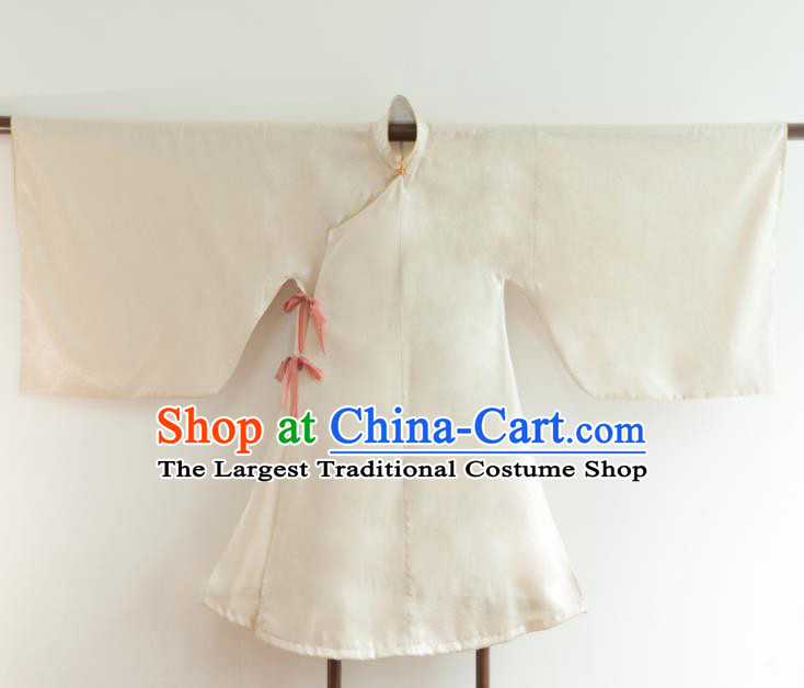 Chinese Ancient Princess Historical Costume Ming Dynasty White Silk Blouse for Women