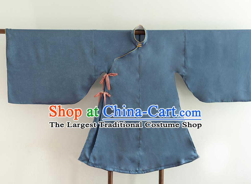 Chinese Ancient Princess Historical Costume Ming Dynasty Navy Silk Blouse for Women