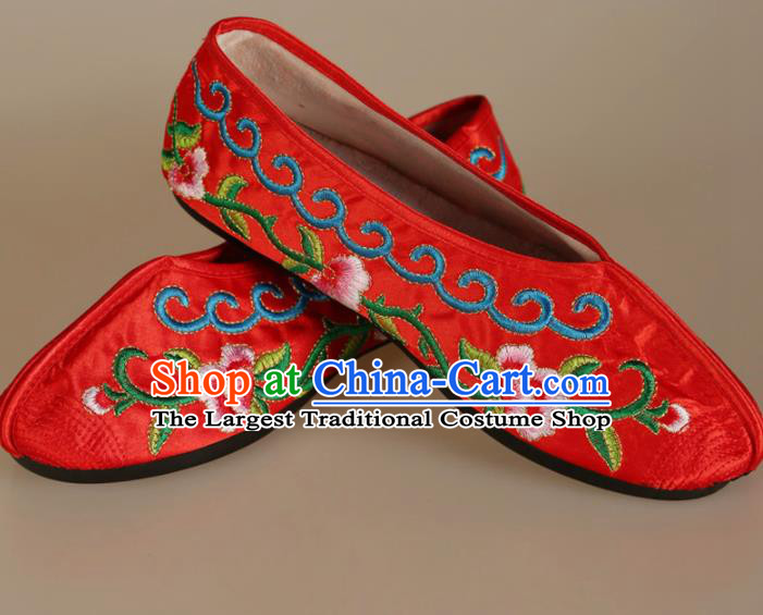 Asian Chinese Beijing Opera Shoes Embroidered Shoes Traditional Peking Opera Diva Red Satin Shoes