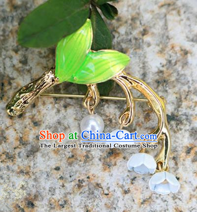 Chinese Traditional Handmade Brooch Classical Accessories Green Leaf Breastpin for Women