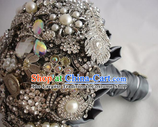 Top Grade Wedding Bridal Bouquet Hand Crystal Black Ball Tied Bouquet Flowers for Women