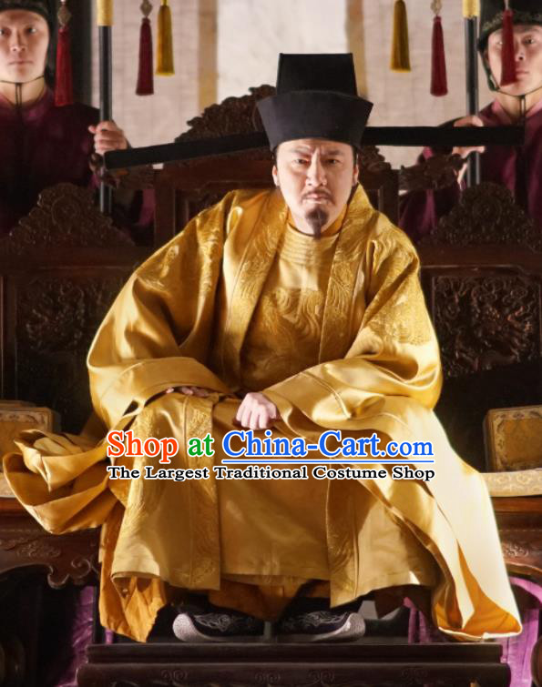 The Story Of MingLan Chinese Ancient Song Dynasty Emperor Embroidered Historical Costume and Hat for Men