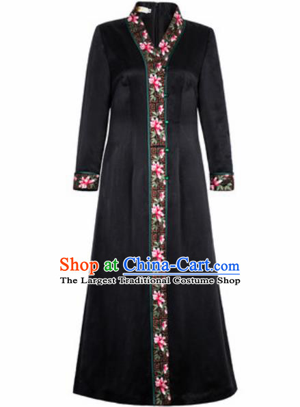 Chinese Traditional Tang Suit Black Silk Dust Coat National Costume Outer Garment for Women