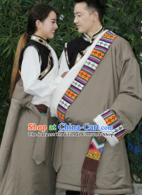 Chinese Traditional Tibetan Bride and Bridegroom Grey Robes Zang Nationality Heishui Dance Ethnic Costumes for Women for Men