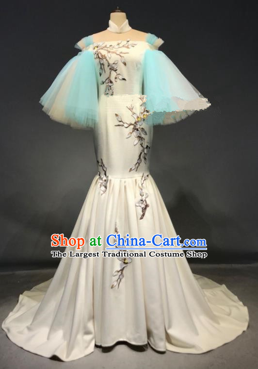 Top Grade Chinese Stage Performance Modern Fancywork White Trailing Dress Brazilian Carnival Costume for Women