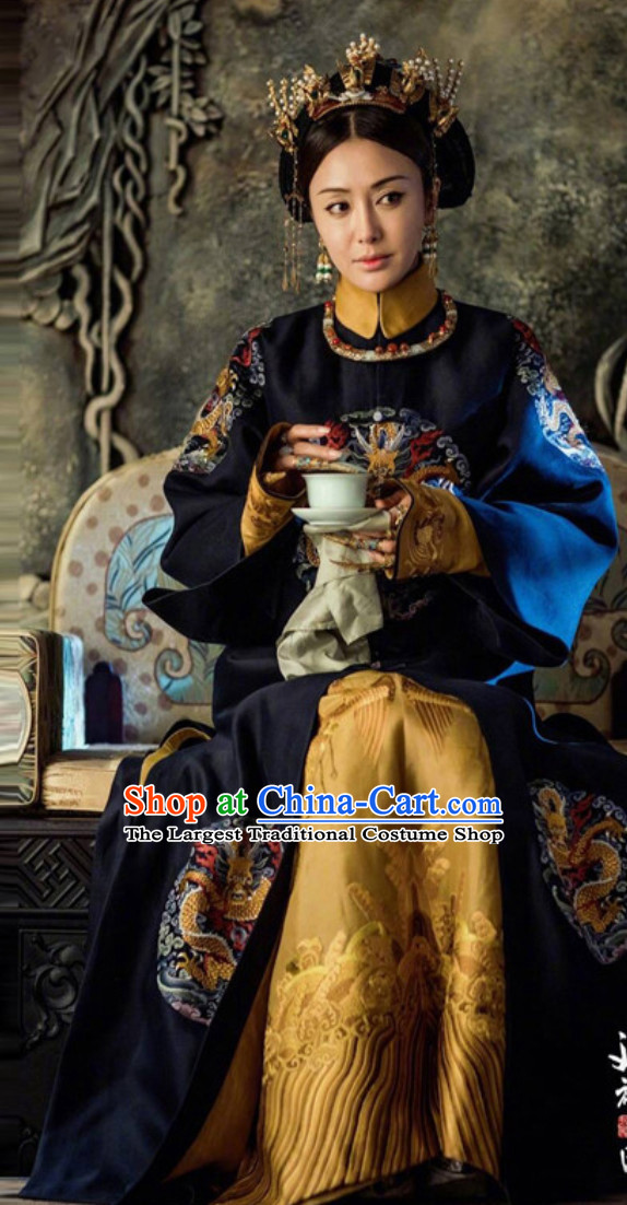 Qing Dynasty Empress Garment Long Robe Clothing for Women